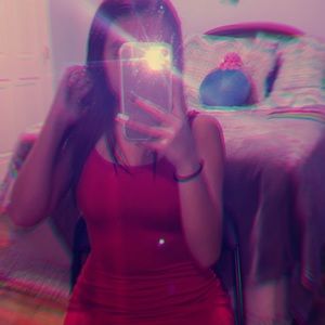 Meet your Posher, Vanessa